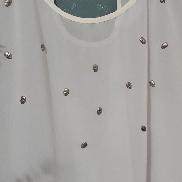 🔖MINE Sheer Blouse with Silver Skulls - Picture 3 of 9